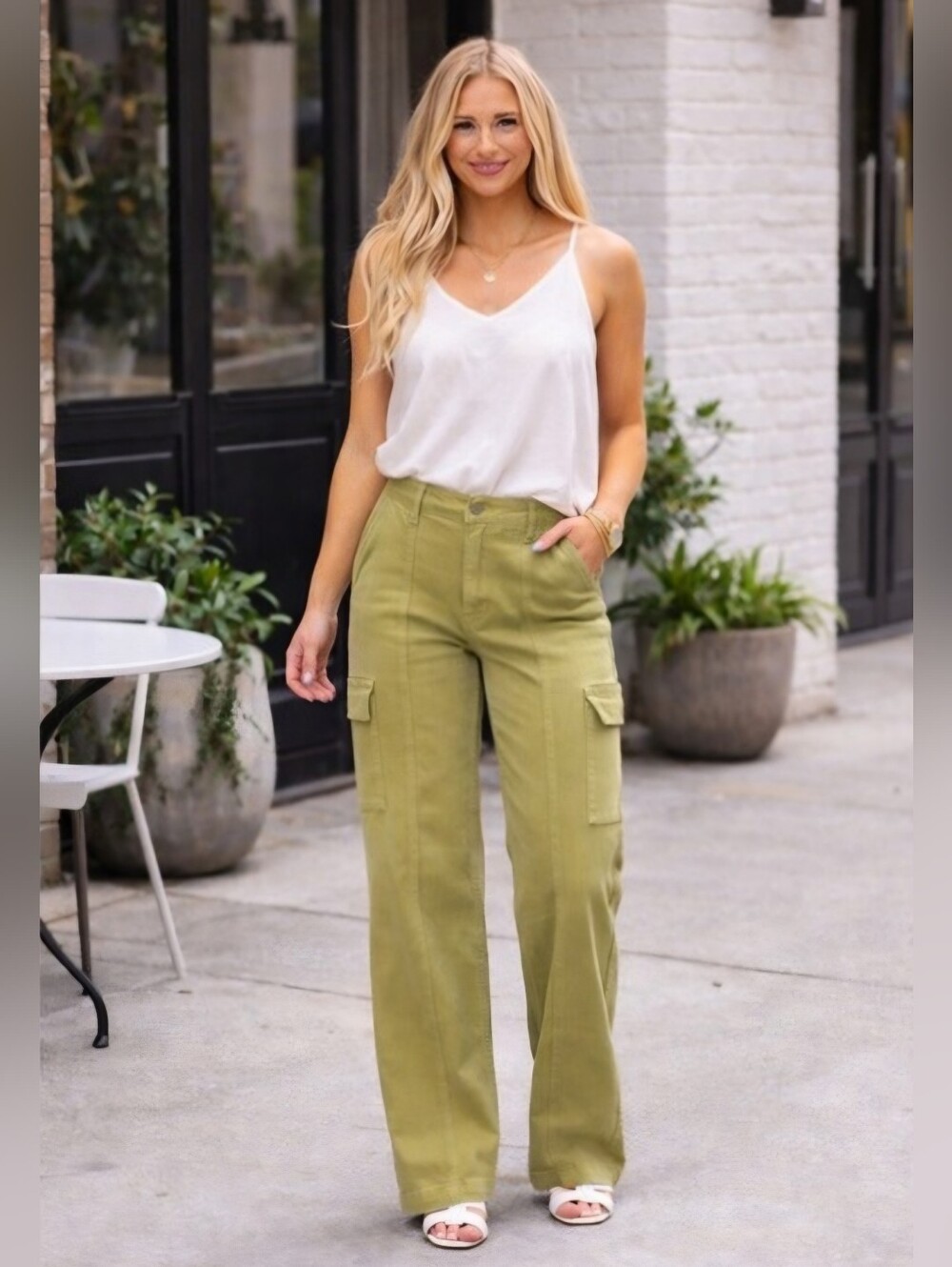 Judy Blue High Rise Cargo Straight-Leg Jean in Matcha Green Size 15/32 NWT - Picture 1 of 14